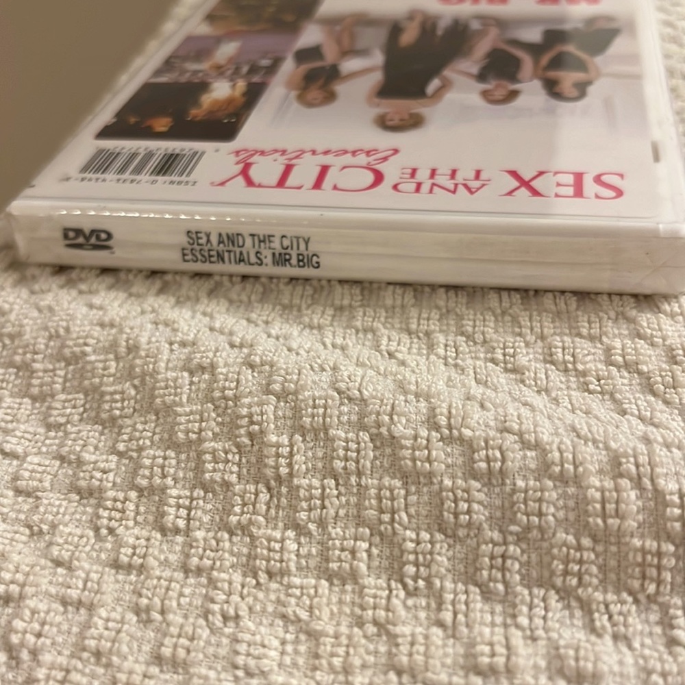 Sex and The City Essentials Mr Big DVD Video Approx 90 Minutes Rated TV-MA - Picture 5 of 6